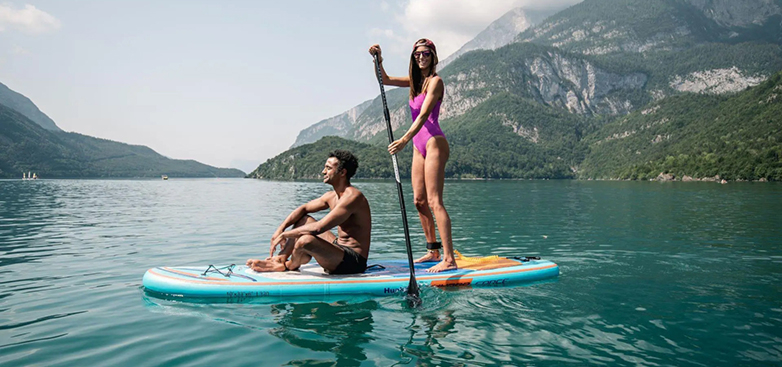Otkrivanje SUP Dasaka: Vaš Vodič za Stand-Up Paddleboarding